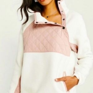 NWT Women’s Abercrombie & Fitch Asymmetrical Fleece Snap-Up Top